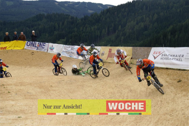 BMX ísterreich - Ungarn in Mühlen


 - Fotos: Hans Georg Ainerdinger