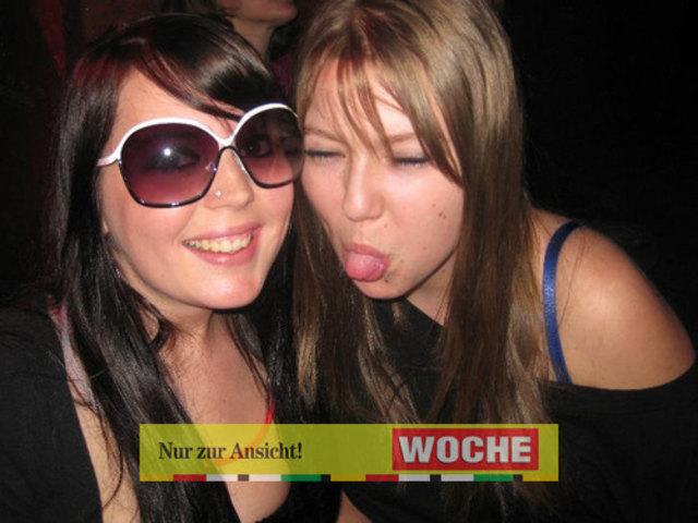 Egal, ob man sie mag oder nicht - zur Musik der 90er Jahre wird einmal im Monat ordentlich abgetanzt. So ließ auch diesmal das Partyvolk nicht lange auf sich warten, als die Postgarage wieder zu den "Worst of the 90s" lud. -NH-