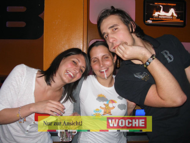 Es ist wieder eine neue Eventreihe, die die Scheinbar unter dem  Namen "Candy Club" Mittwochnacht einweihte! Und weil Süßigkeiten vor allem Frauen so glücklich machen, gab es Lollies, Fizzers und andere Kalorienbomben gleich gratis dazu!