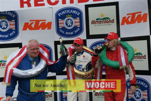 30.000 Motorsportfans erlebten beim 38. Rechbergrennen wie der Italiener Simone Faggioli mit 1:55,690 einen neuen Streckenrekord aufstellte. Fotos: Tom Dormann