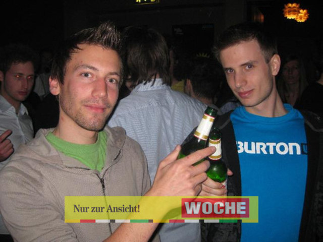 Egal, ob man sie mag oder nicht - zur Musik der 90er Jahre wird einmal im Monat ordentlich abgetanzt. So ließ auch diesmal das Partyvolk nicht lange auf sich warten, als die Postgarage wieder zu den "Worst of the 90s" lud. -NH-