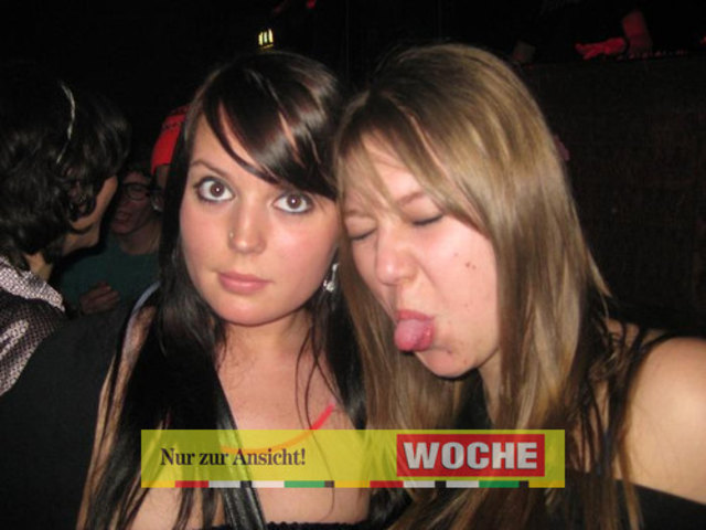 Egal, ob man sie mag oder nicht - zur Musik der 90er Jahre wird einmal im Monat ordentlich abgetanzt. So ließ auch diesmal das Partyvolk nicht lange auf sich warten, als die Postgarage wieder zu den "Worst of the 90s" lud. -NH-