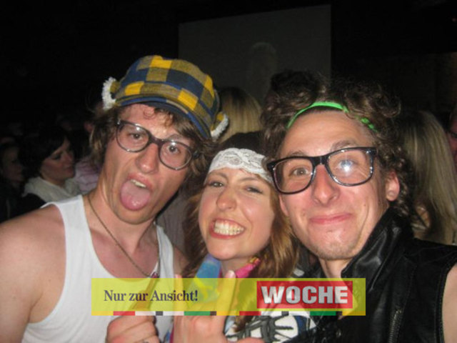 Egal, ob man sie mag oder nicht - zur Musik der 90er Jahre wird einmal im Monat ordentlich abgetanzt. So ließ auch diesmal das Partyvolk nicht lange auf sich warten, als die Postgarage wieder zu den "Worst of the 90s" lud. -NH-