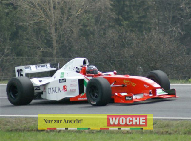 30.000 Motorsportfans erlebten beim 38. Rechbergrennen wie der Italiener Simone Faggioli mit 1:55,690 einen neuen Streckenrekord aufstellte. Fotos: Tom Dormann