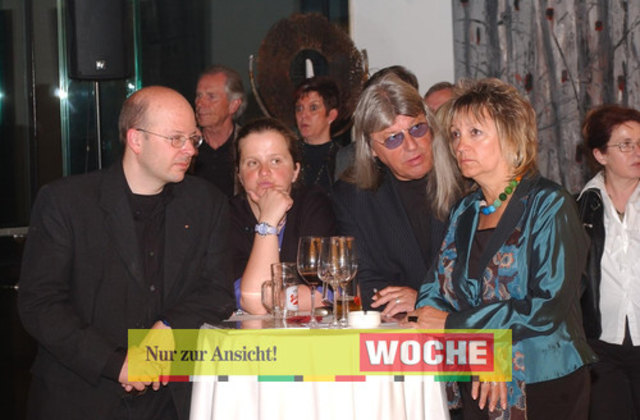 Round Table-Benefiz mit Kunstversteigerung im Schloss Gabelhofen


 - Fotos: Wolfgang Pfister