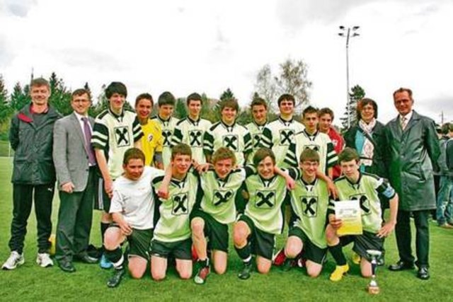 Die spielstarke Truppe von Hannes Kainz gewann das Turnier im Bezirk Feldbach klar und trifft nun auf den Sieger des Bezirkes Radkersburg.