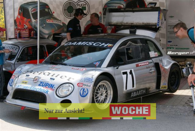 30.000 Motorsportfans erlebten beim 38. Rechbergrennen wie der Italiener Simone Faggioli mit 1:55,690 einen neuen Streckenrekord aufstellte. Fotos: Tom Dormann