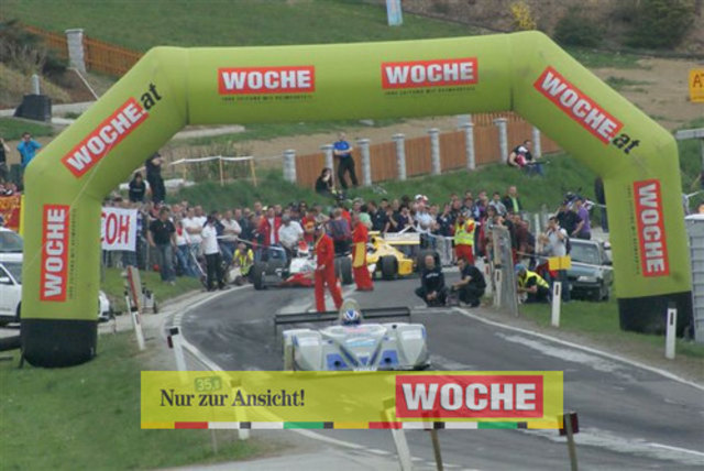 30.000 Motorsportfans erlebten beim 38. Rechbergrennen wie der Italiener Simone Faggioli mit 1:55,690 einen neuen Streckenrekord aufstellte. Fotos: Tom Dormann