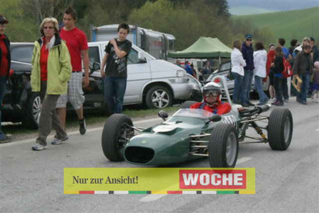 30.000 Motorsportfans erlebten beim 38. Rechbergrennen wie der Italiener Simone Faggioli mit 1:55,690 einen neuen Streckenrekord aufstellte. Fotos: Tom Dormann