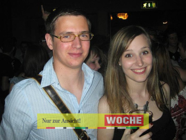 Egal, ob man sie mag oder nicht - zur Musik der 90er Jahre wird einmal im Monat ordentlich abgetanzt. So ließ auch diesmal das Partyvolk nicht lange auf sich warten, als die Postgarage wieder zu den "Worst of the 90s" lud. -NH-