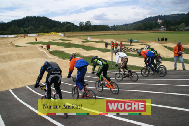 BMX ísterreich - Ungarn in Mühlen


 - Fotos: Hans Georg Ainerdinger