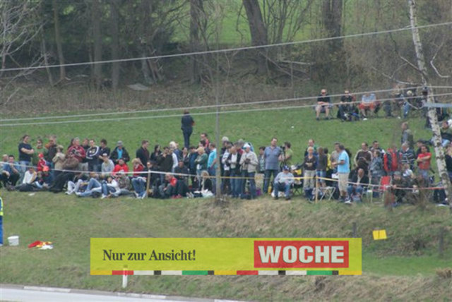 30.000 Motorsportfans erlebten beim 38. Rechbergrennen wie der Italiener Simone Faggioli mit 1:55,690 einen neuen Streckenrekord aufstellte. Fotos: Tom Dormann