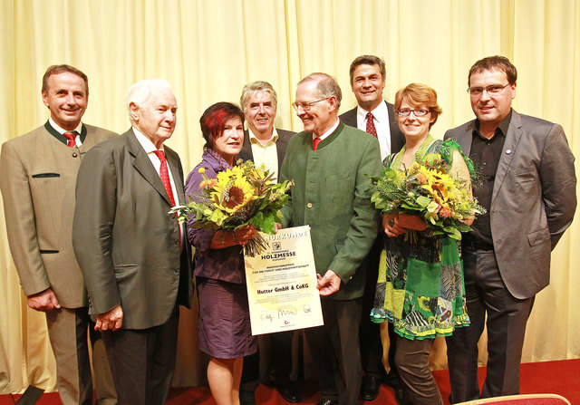 V.l.n.r : Erich Hallegger, GF der Kärntner Messen, Walter Dermuth, Messepräs., Gerlinde u. Adolf Hutter Gerhard, Wlodkowski, Präs. LWK Österreich, Gerhard Mannsberger, Leiter der Forstsektion Lebensministerium, Elisabeth u. Armin Hutter. 	FOTO: GERT EGGEN | Foto: FOTO: GERT EGGENBERGER