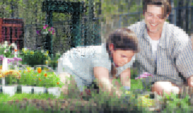 Gartenarbeit hilft sparen. | Foto: KK