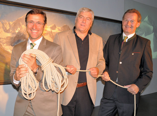 Ziehen an einem Strang: GF Tirol Werbung Margreiter, GF Tourismusverband Innsbruck Kraft und Obmann Tourismus Tirol Ultsch� | Foto: Foto: theALPS