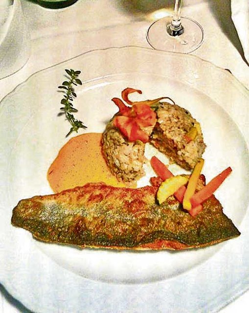Saiblingsfilet mit Kernölrisotto und Paprikaschaum | Foto: Gangl