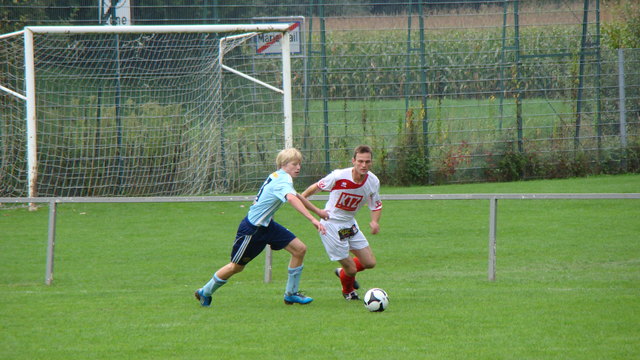 nein, Blondie, keine Chance gegen unseren Konni....