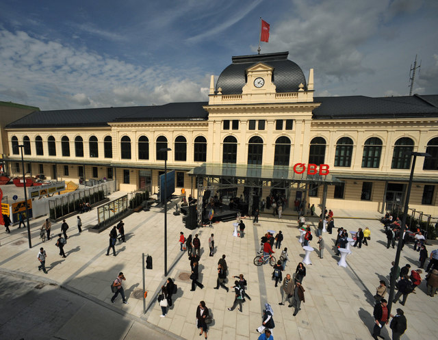 St. Pöltens jüngst neu eröffnetes Bahnhofs-Juwel: Die Hauptstadt avanciert zur ÖBB-Drehscheibe, ein paar Streichungen gibt’s dennoch.