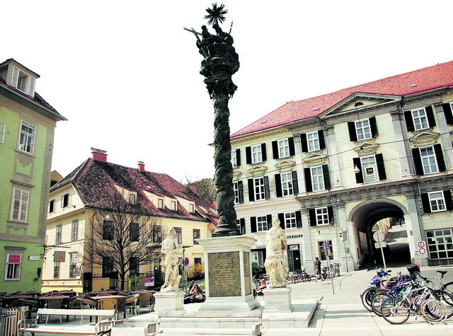 Der Karmeliterplatz – hier wurde das älteste belegte Grab von Graz gefunden.	Foto: geopho.com