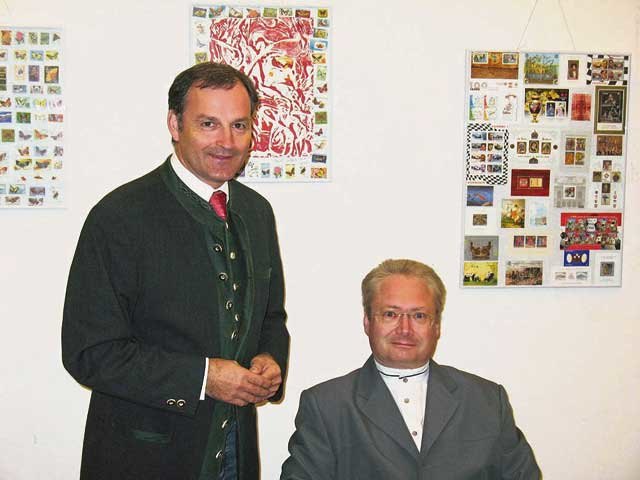 Bezirkshauptmann Alexander Majcan eröffnete die Ausstellung von Holzbauer. Foto: KK