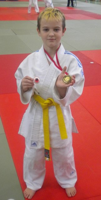 1. Platz - Gold für Kevin und ein Halloween-Gruselauge
