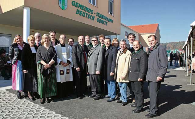 Gleich drei feierliche Eröffnungen im neuen Gemeindezentrum von Deutsch Goritz: Gemeinde, betreutes Wohnen und ein Servicebüro unter einem Dach.                    Foto: WOCHE