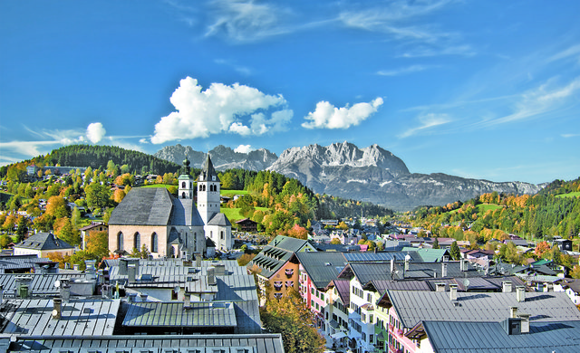 Die Stadt Kitzbühel weist eine gute Finanzkraft auf; die Schulden sinken, aber künftige Zahlungsverpflichtungen könnten erneut ein Lock in den Stadtsäckel reißen. | Foto: medialounge