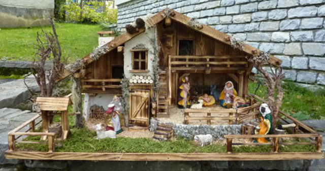 Alpenländische Weihnachtskrippe Modell Heilbrunn zu besichtigen in Alfredos Krippenausstellung in Alterilz