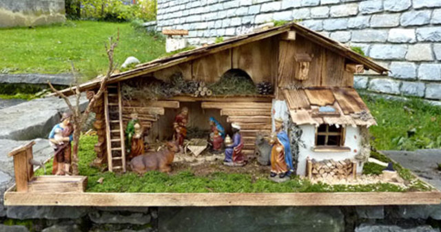 Alpenländische Weihnachtskrippe Modell Bayern zu besichtigen in Alfredos Krippenausstellung in Alterilz