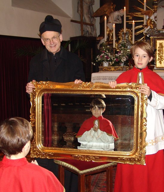 Früh übt sich wer ein Bischof werden will