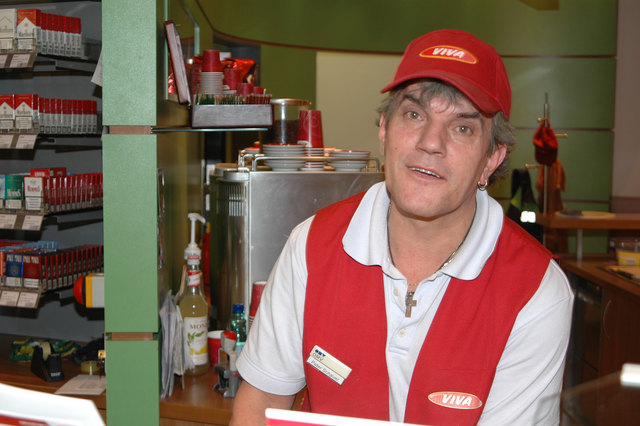 Tankwart Peter Schauer blieb unverletzt aber geschockt. | Foto: ZOOM-Tirol
