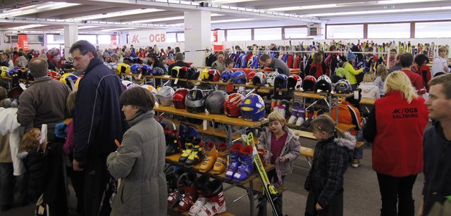 Enormer Andrang: Bei der  Wintertauschbörse in Saalfelden wurden knapp 1.400 Besucher verzeichnet. | Foto: AK