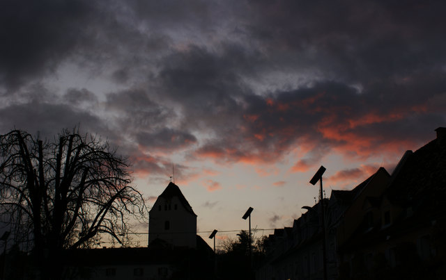 Eine tolle Wolkenstimmung präsentierte sich kürzlich über dem Hauptplatz von Weiz.