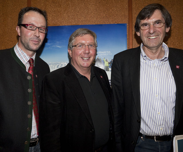 Obmann Bernhard Riml (mi.) mit seinen Stellvertretern Lukas Scheiber (li.) und Peter Neurauter (re.)