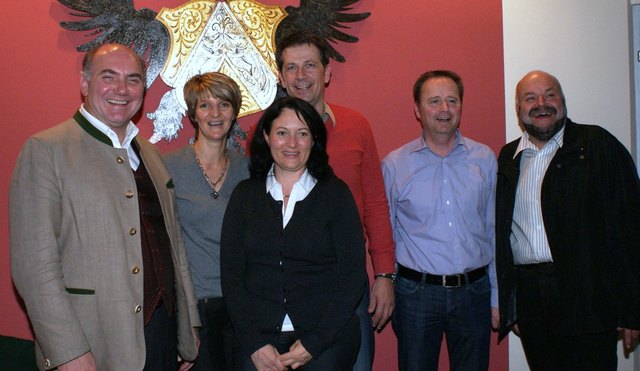 ezirksobmann Hannes Staggl, Andrea Ennemoser, Obfrau Andrea Prantl, Burkhard Röck, Peter Hörburger und Michael Tschiderer.