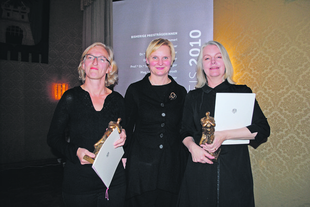 V.l.n.r.: Ingrid Moritz (Leiterin der Frauenabteilung der Arbeiterkammer Wien), Sandra Frauenberger (Frauenstadträtin, SPÖ), Marlene Streeruwitz (Autorin und Regisseurin).
