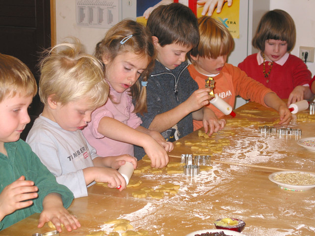 Selbst Kekse backen ist eines der Highlights für die Kinder. | Foto: MA 49