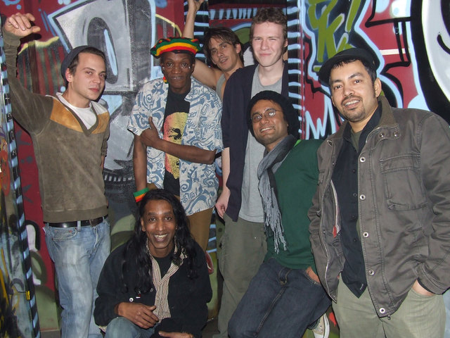 Bongoreggae heizen den Tanzwütigen im Viper Room gehörig ein!
