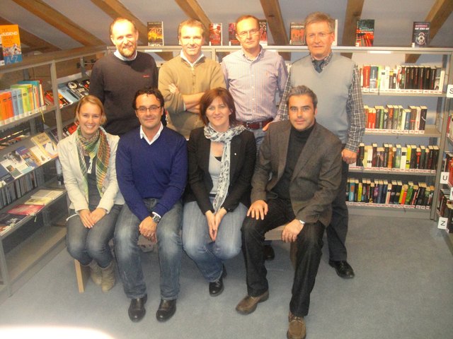 Gestärkter Vorstand: Marije Moors, Hubert Haselmaier, Hubert Almberger, Kurt Schmiedberger, Angelika Schmied-Hofinger, Norbert Schneider, Robert Döttlinger und Karl Kreinig (nicht im Bild: August Golser).