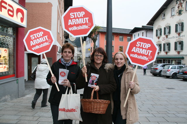 Christine Schlager, Bereichsleiterin Volkshilfe Pongau, LAbg. Ingrid Riezler und Karin Wind, GF-Stellvertreterin der Volkshilfe Salzburg.