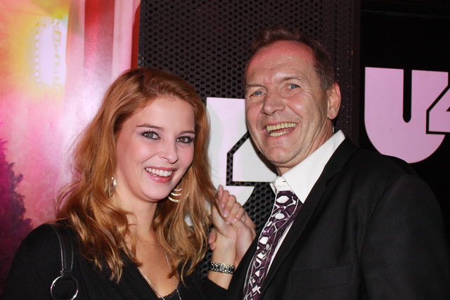 Miss Austria 2007 Christine Reiler mit U4-Grüner Ossi Schellmann, der eigentlich mit seiner Frau gekommen war.