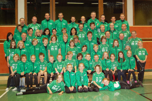 Aktuell zählt der „Tri+Run Autohaus Mayr Schwarzach“ 90 Mitglieder. Bereits im ersten Jahr legte der junge Verein eine rasante Bergfahrt mit vielen Erfolgen hin. | Foto: Foto: Tri Run Autohaus Mayr Schwarzach