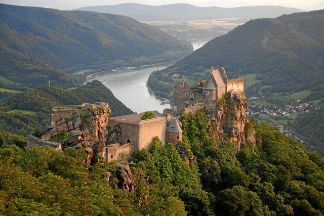 Eine 46-jährige Wienerin stürzte auf dem Anstieg zur Burgruine Aggstein zu Tode. | Foto: Archiv