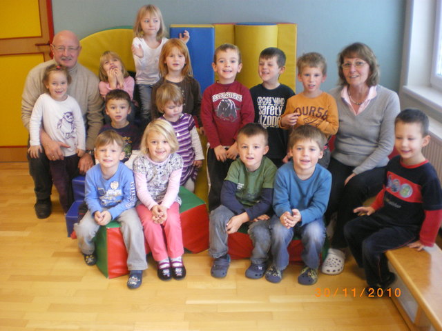Ortsvorsteher Berger mit int. Leiterin Haslinger im Kindergarten Mollram