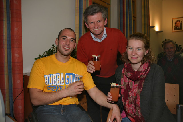Bürgermeister Alfred Buchgraber mit Weltrekordler Thomas Frühwirth und Freundin. 2010 war ein Sensationsjahr. Auch 2011 soll eines werden.