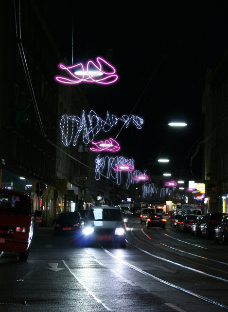 Trotz neuer Weihnachtsbeleuchtung laufen die Geschäfte in Hernals eher schleppend, ergab eine erste Zwischenbilanz. | Foto: aws designteam