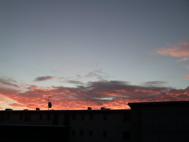 Wolken und Sonne beim Farbenspiel.........