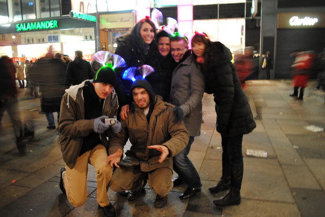 Interessanter Kopfschmuck, gesehen bei der Pestsäule am Graben.