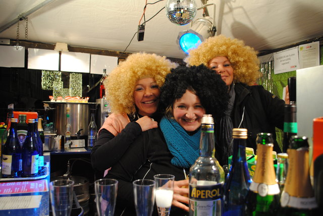 Für die passende Sektlaune an Silvester sorgten diese drei hübschen Damen.