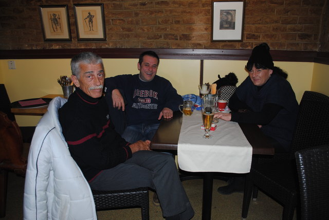 Nach einer kurzen Aufwärmrunde gibt's sofort wieder ins Freie.